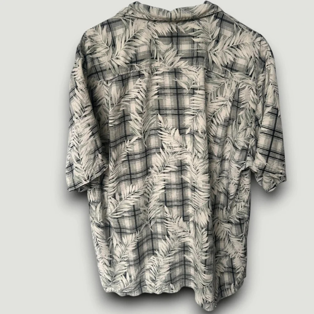 Tommy‎ Bahama Mens Shirt Silk M Green White Casual Aloha Vacation Island Beach